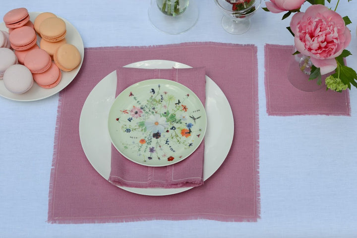 Frayed Edge Colored Napkins - 20" x 20"