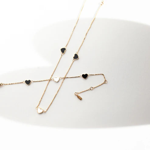 Amare Black and White Chips Necklace