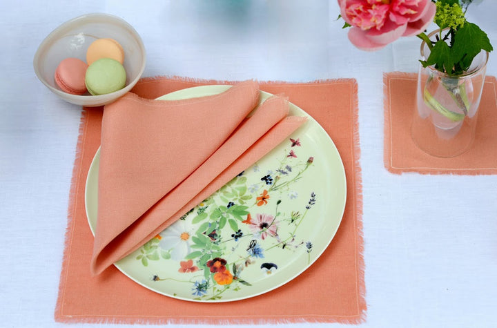 Frayed Edge Colored Napkins - 20" x 20"
