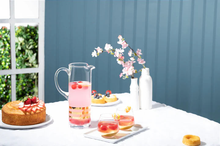 Spectrum Pitcher with gold lines, 54 oz.