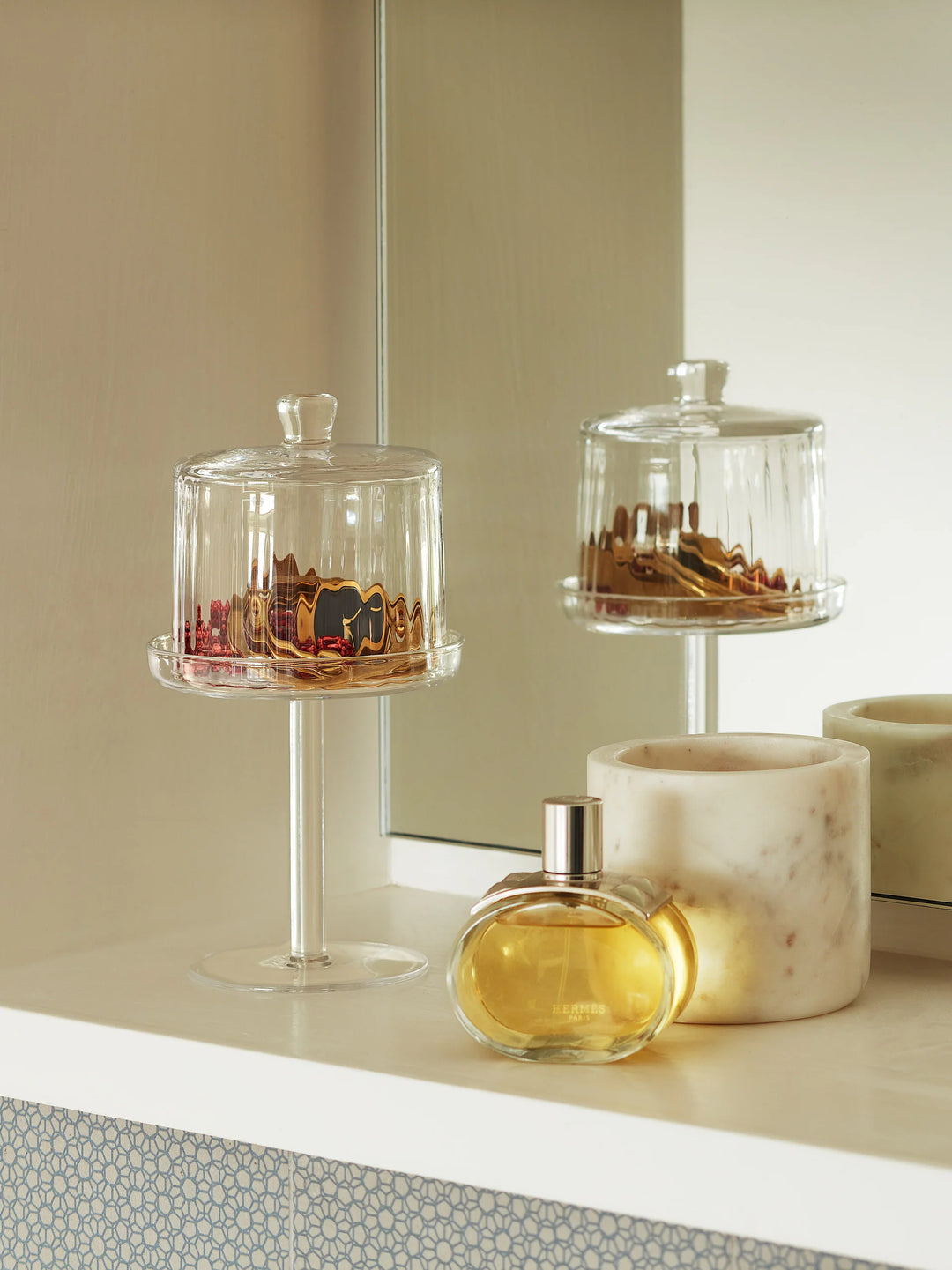 Gio Line Stand & Dome- Clear